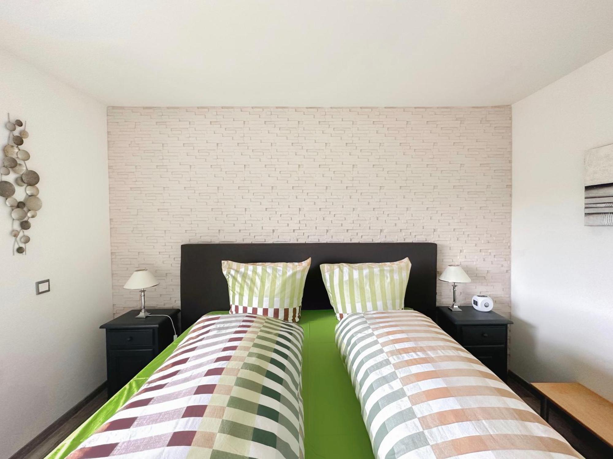 Gaestehotel Lucendi Premium Lounge Hohenleimbach Bagian luar foto