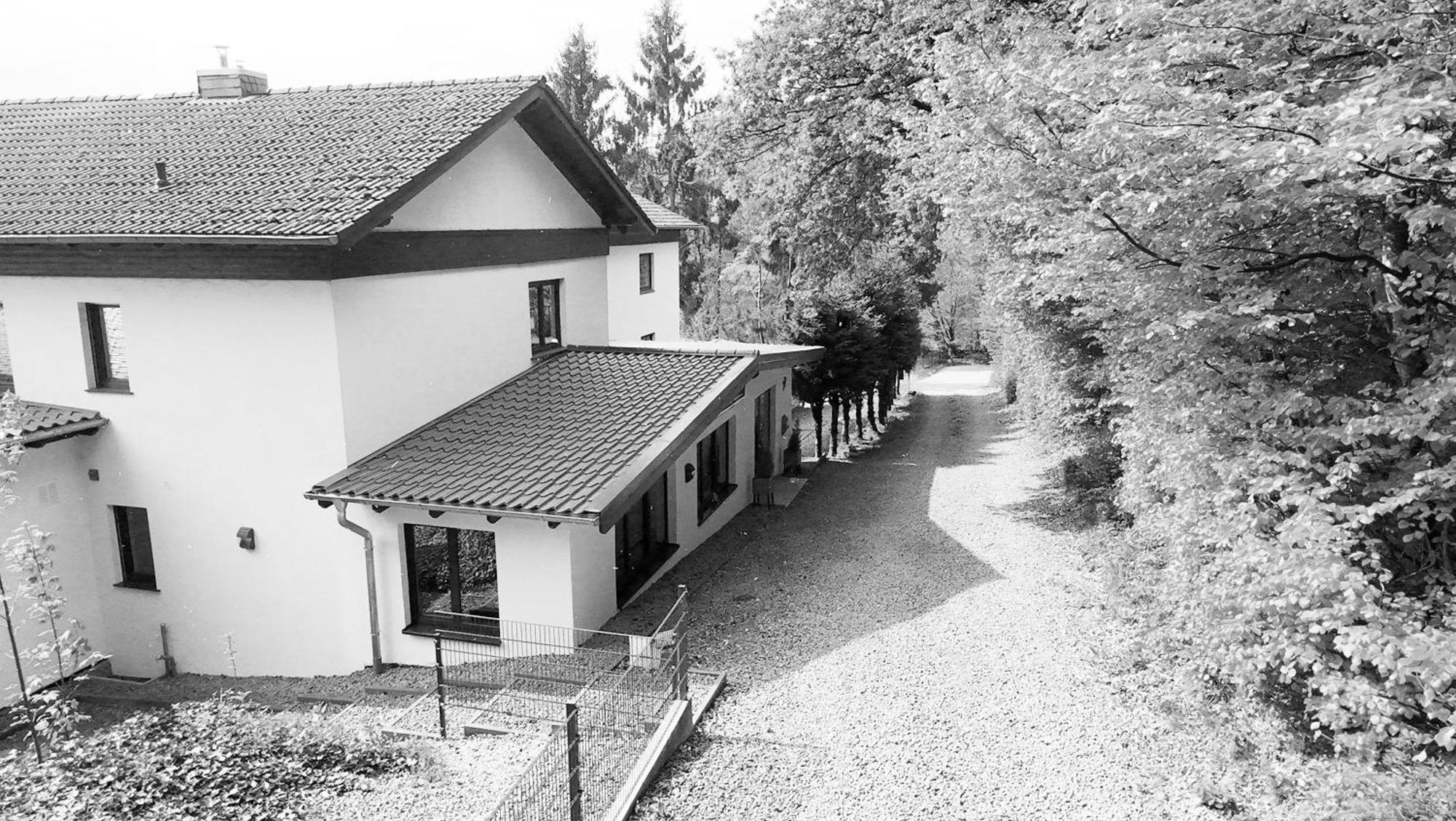 Gaestehotel Lucendi Premium Lounge Hohenleimbach Bagian luar foto