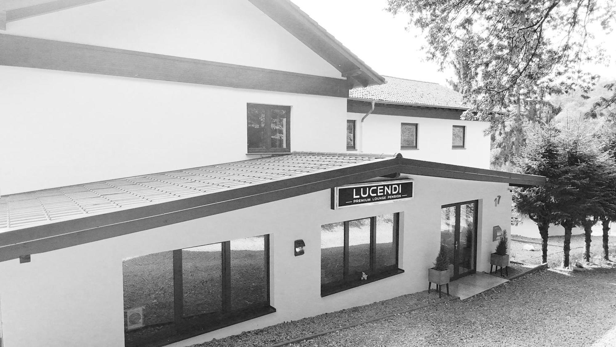 Gaestehotel Lucendi Premium Lounge Hohenleimbach Bagian luar foto